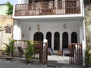 Thenu Rest Guest House กอลล์ ภายนอก รูปภาพ